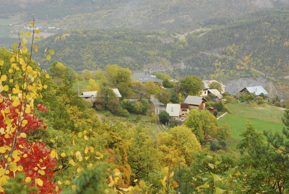 Bed and Breakfast La Ferme De Beaute Chateauroux-les-Alpes Exteriér fotografie